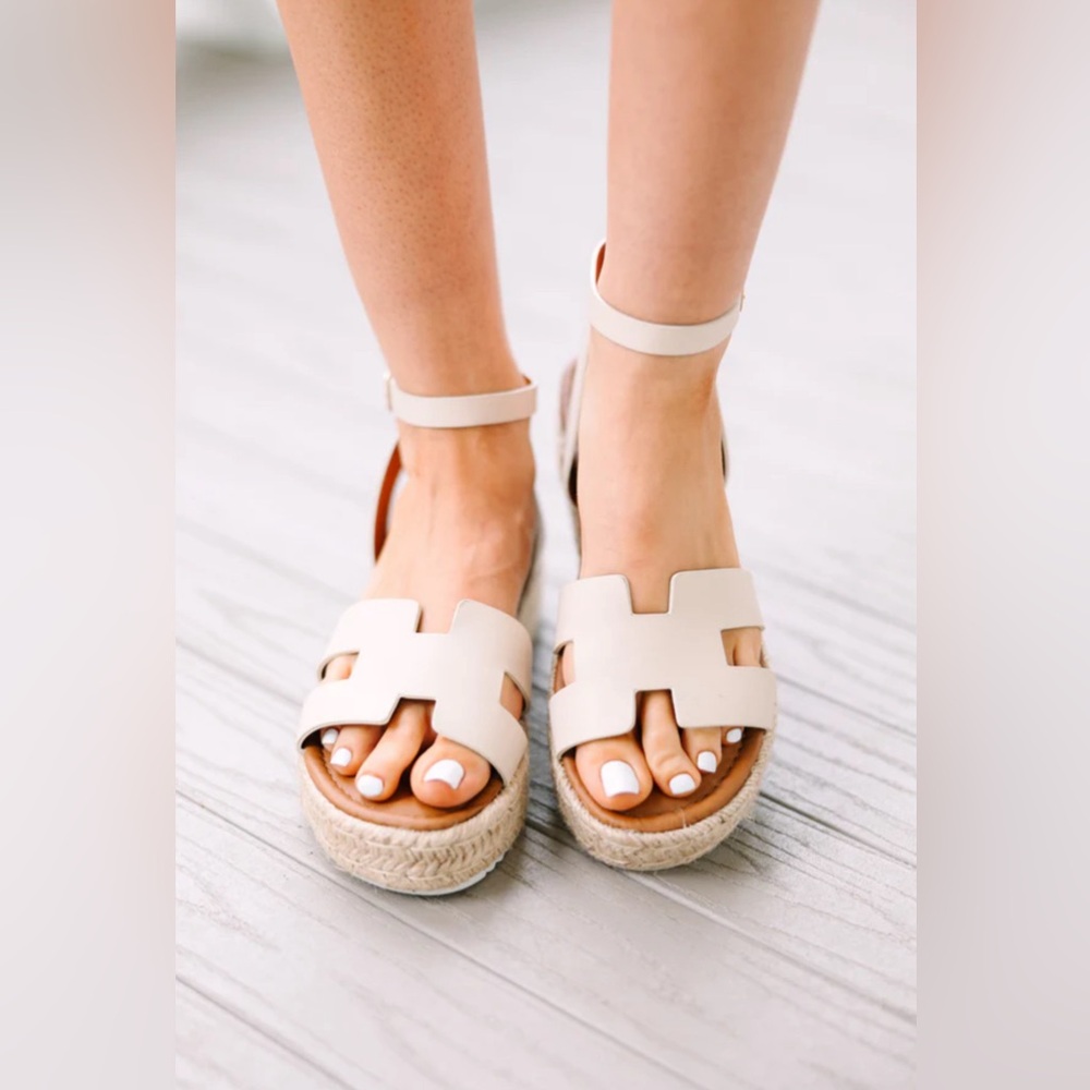 H Shape Pierre Dumas Like New Worn Once Nude Platform Adjustable Strap Ankle 8